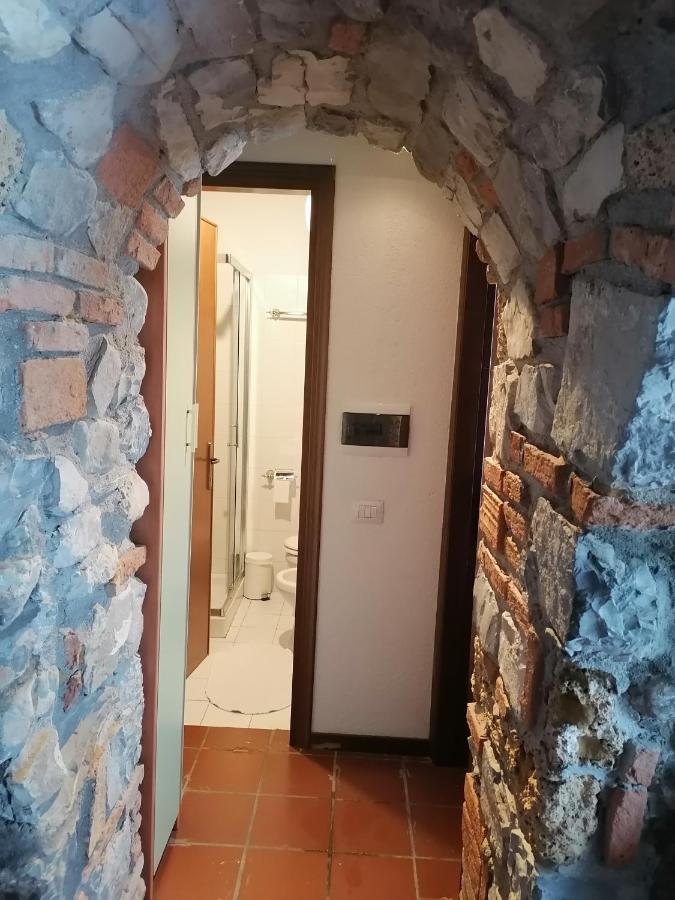 Apartamento Casa Sasso Tavernola Bergamasca Exterior foto